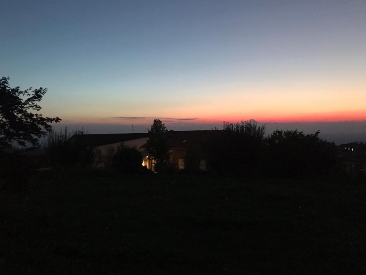 Number 10 Locanda B&B Belvedere Langhe Экстерьер фото