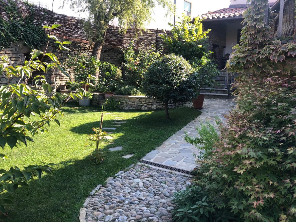 Number 10 Locanda B&B Belvedere Langhe Экстерьер фото