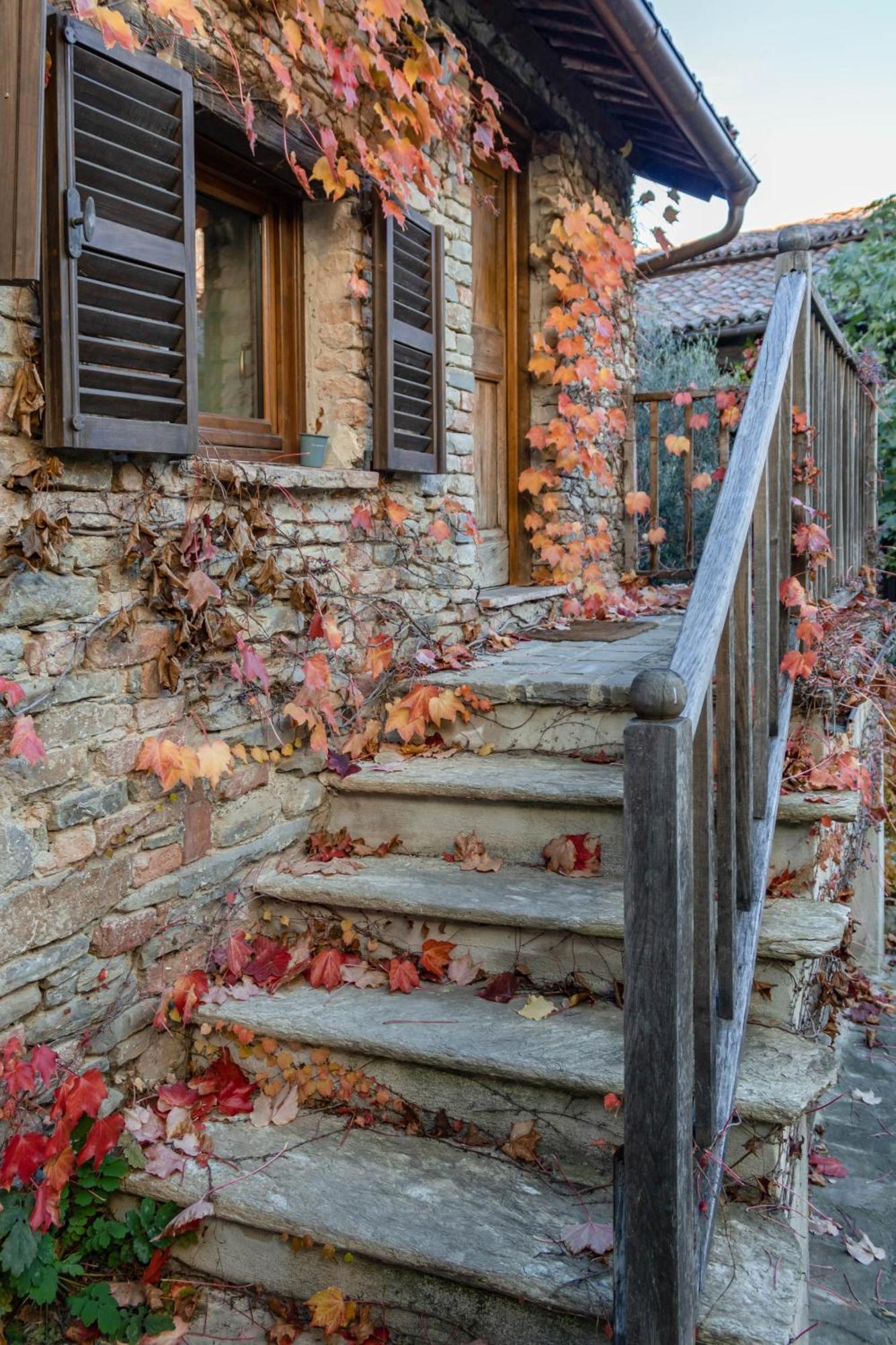 Number 10 Locanda B&B Belvedere Langhe Экстерьер фото